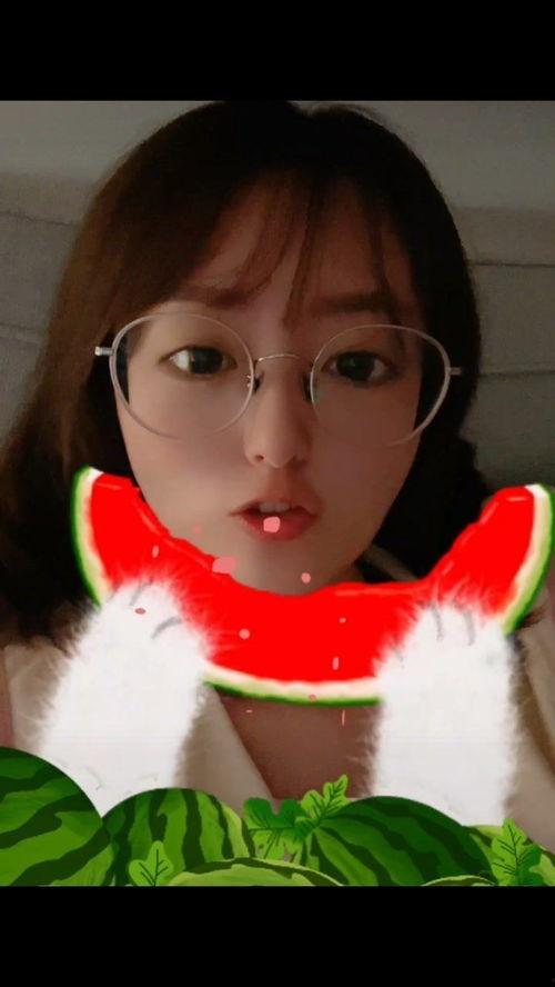 吃瓜少女日常新闻,揭秘娱乐圈热点新闻背后的故事