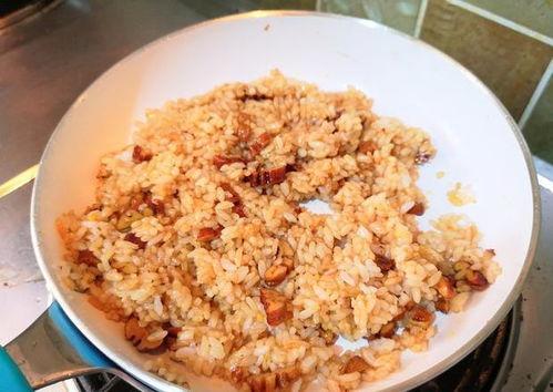 桃白柏试吃网红炒饭,网红炒饭的独特魅力揭秘